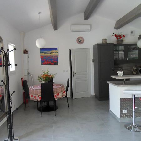 Les Hauts D'Eyragues Gite Reverie Meuble Classe 4 Etoiles Exterior foto