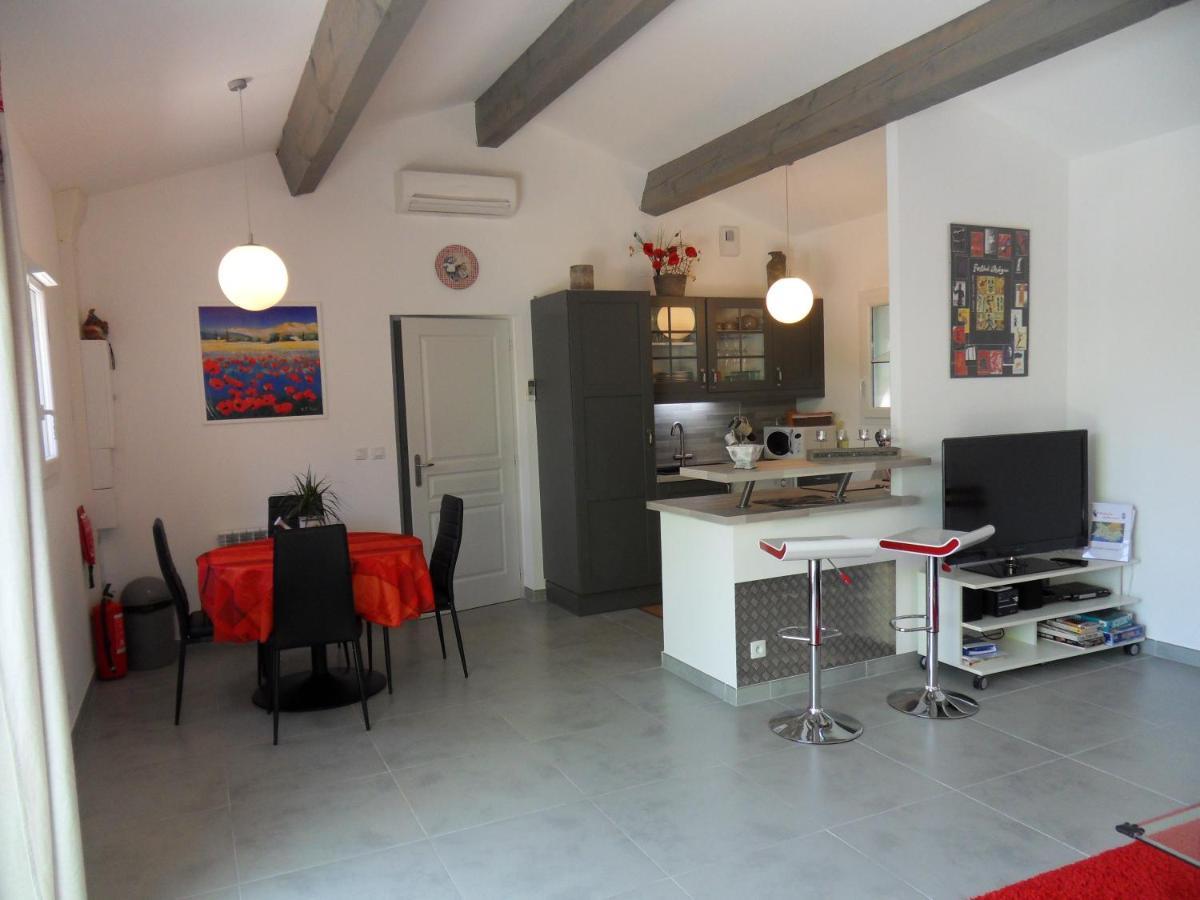 Les Hauts D'Eyragues Gite Reverie Meuble Classe 4 Etoiles Exterior foto